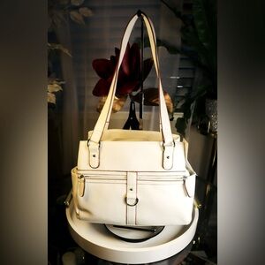 WHITE SHOULDER PURSE NWT